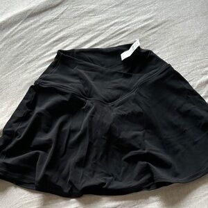 OFFLINE CRIS CROSS BLACK SKIRT